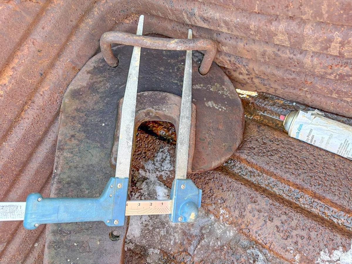 Used Left-Hand Drilling Tool Wrench (Claw-End / J-Wrench)