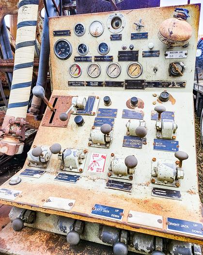 Used 1985 Ingersoll-Rand TH60 Drill Rig