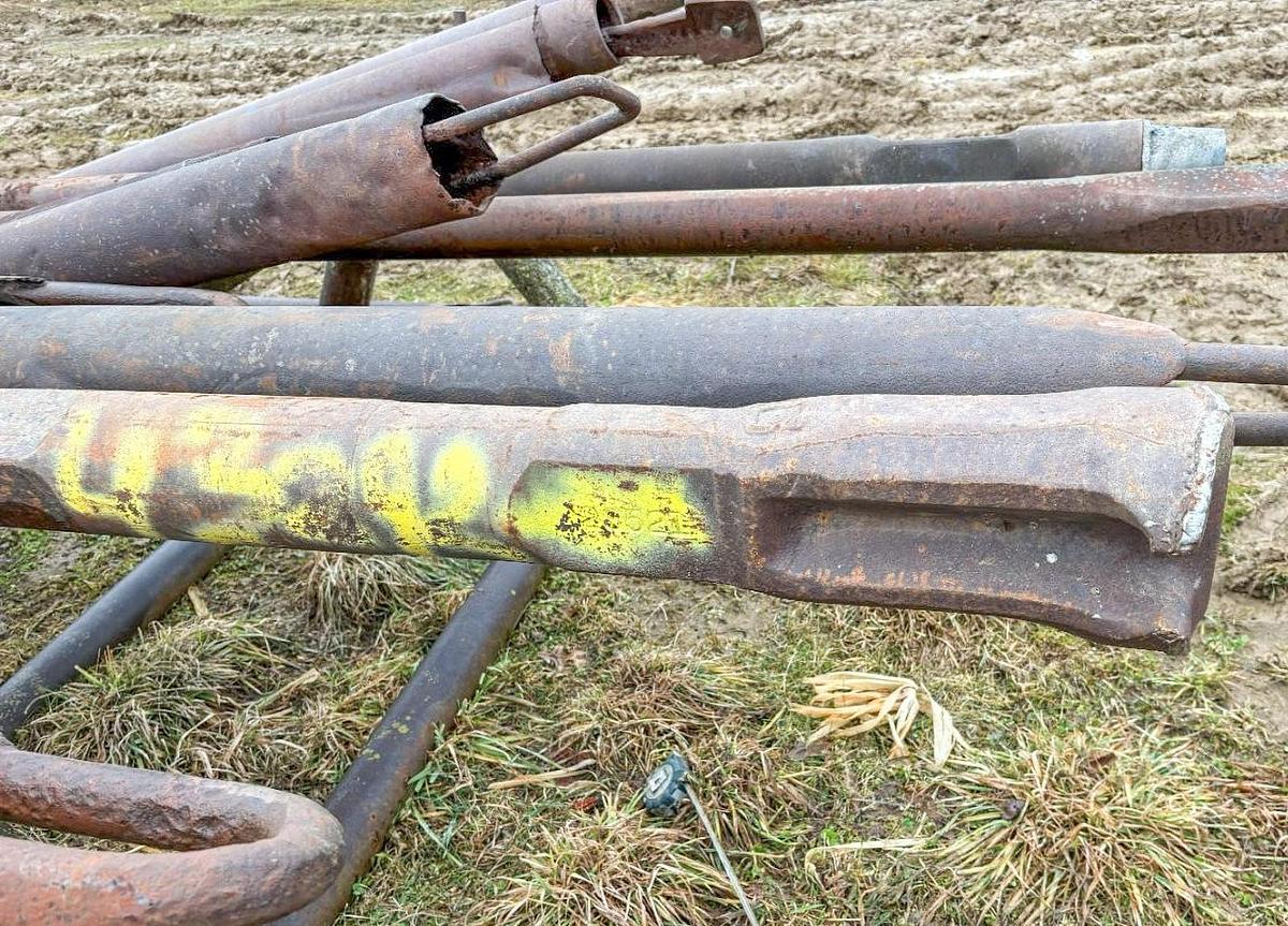 Used 7-3/4" x 26" Chisel Bit