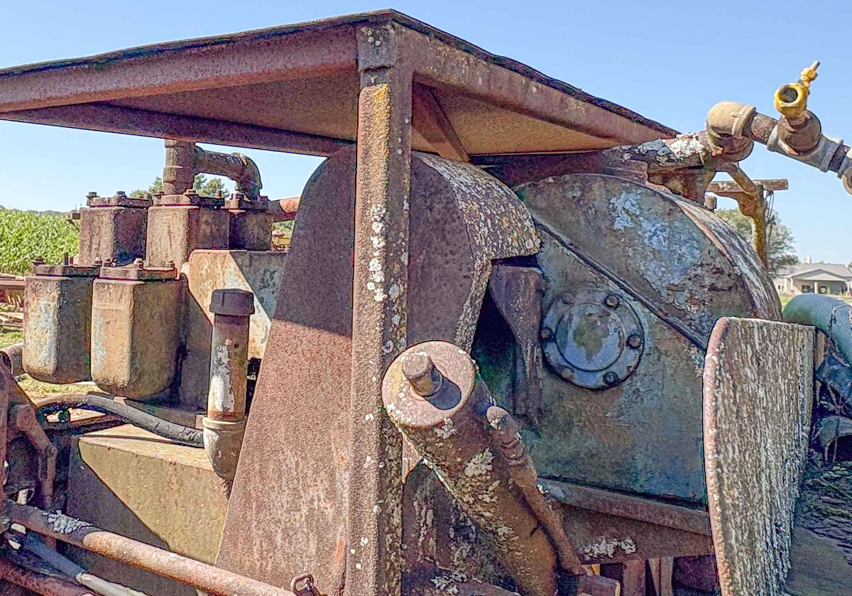 Used Failing L-100-CA 4-1/2" X 5" Duplex-Piston Mud Pump