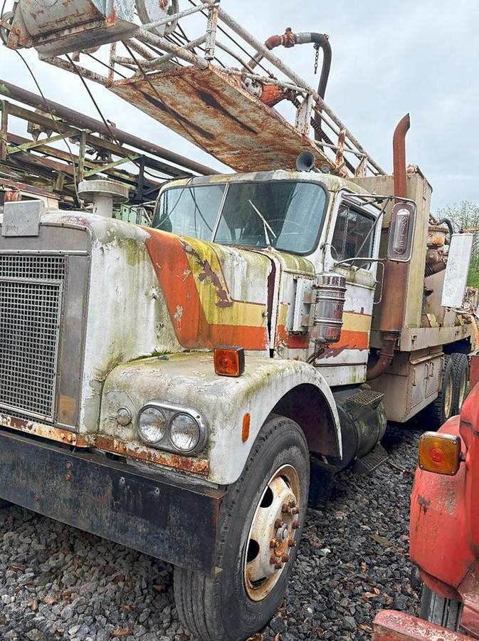 Used Failing 1000 Drill Rig