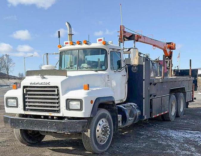 Used 1999 Mack Service Truck