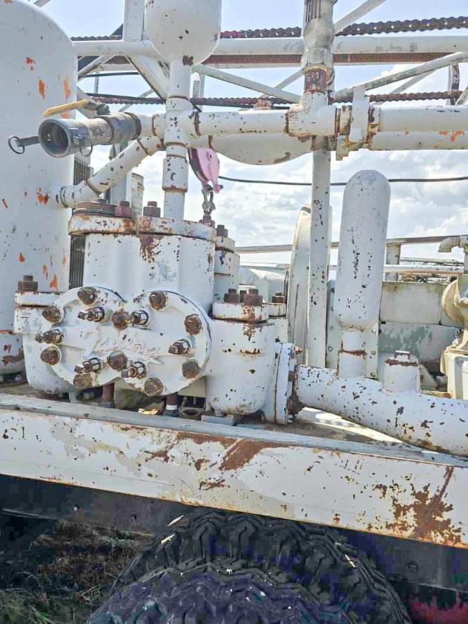 Used Failing Holemaster 1000 Drill Rig