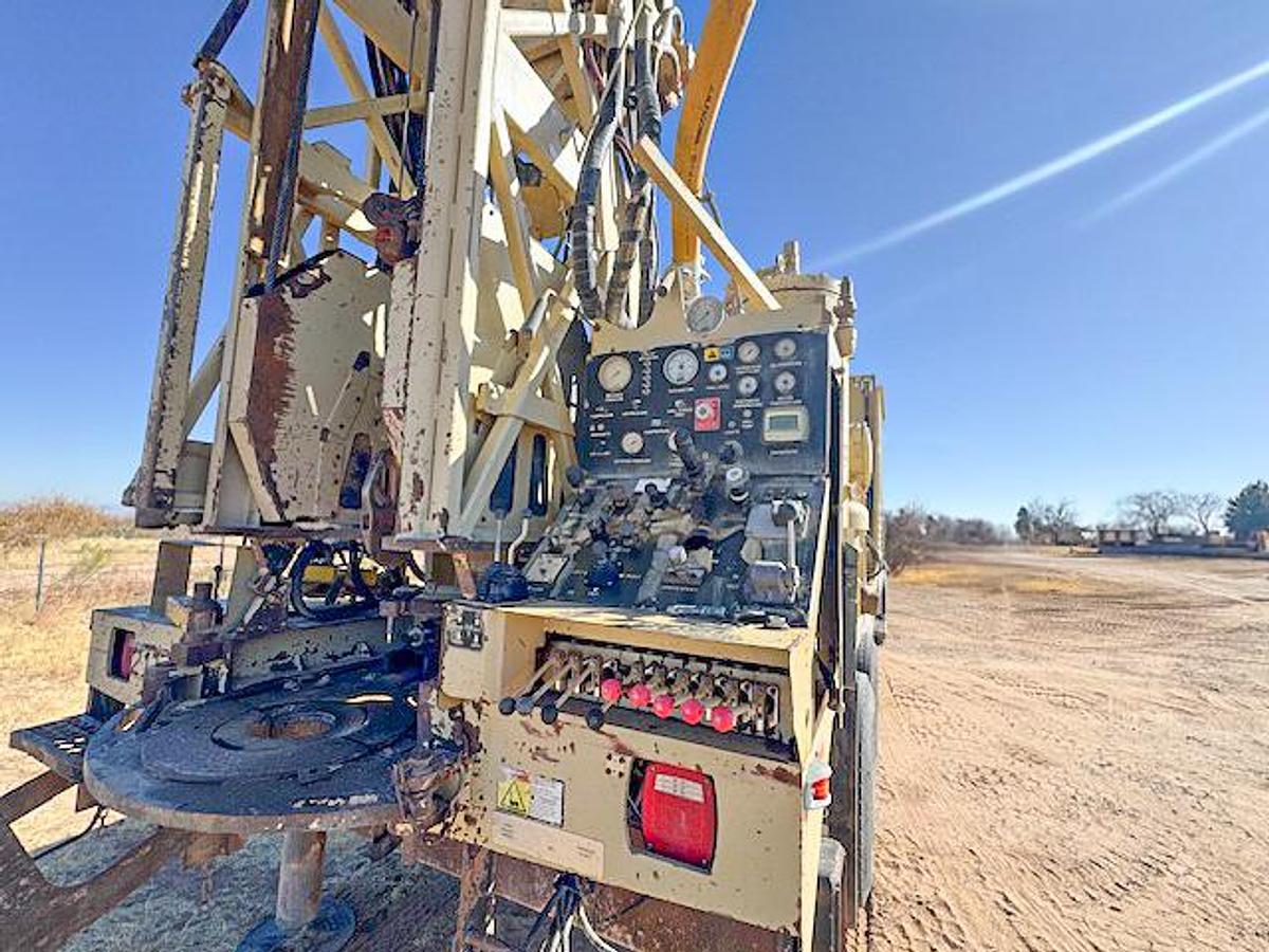 Used 2015 Atlas Copco TH60 DH Drill Rig