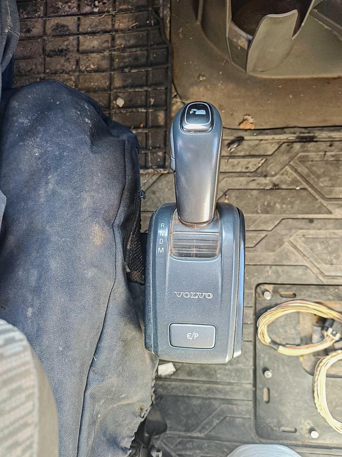 Used 2018 Volvo Water Truck