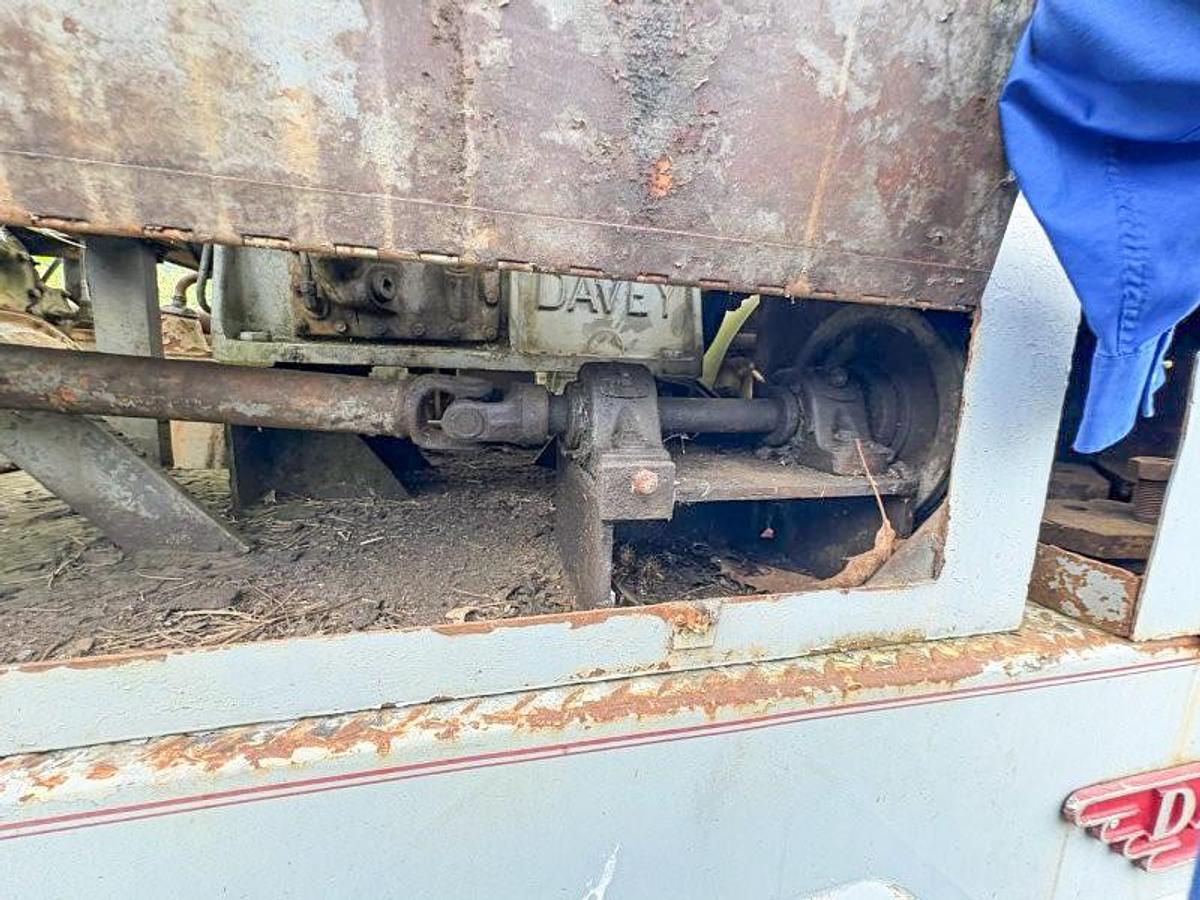 Used Davey M8A Table Drive Drill Rig