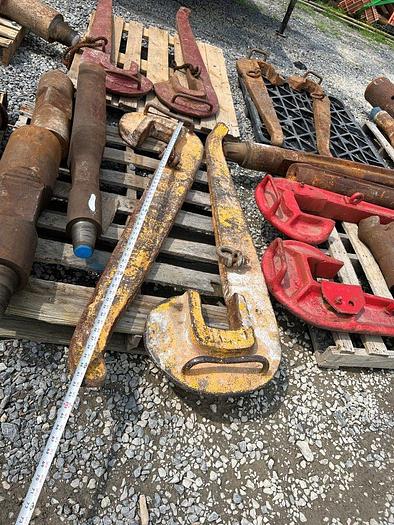 Used 65" Cable Tool Wrench Set