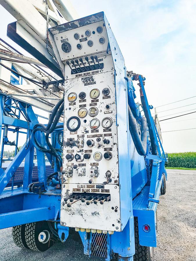 Used 2004 Gefco 150K Drill Rig