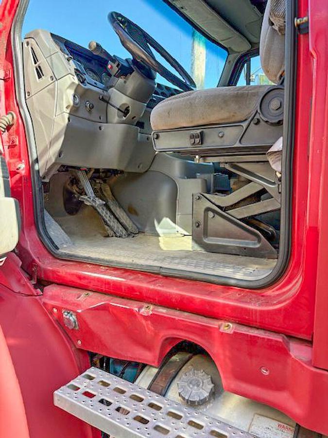 Used 1996 Ford Flatbed Water Tender Truck