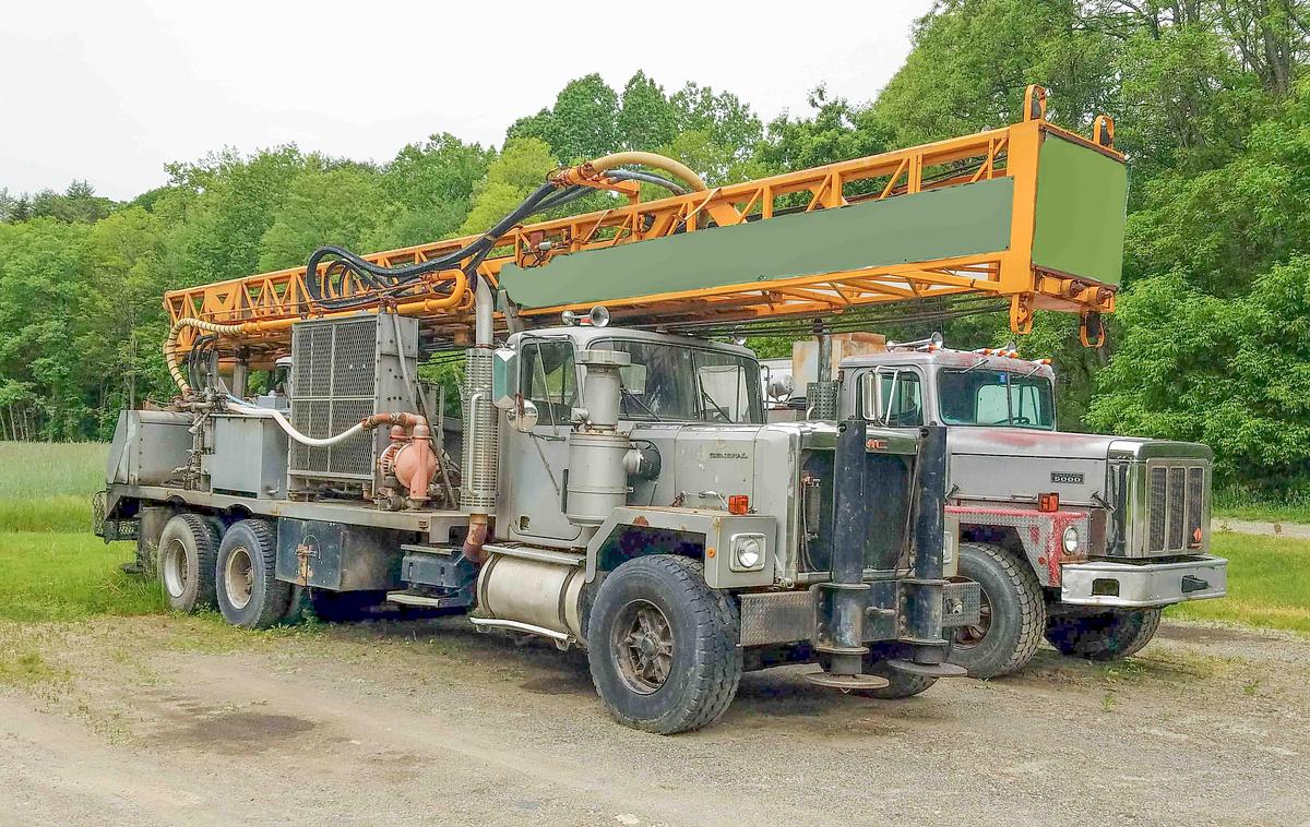 Used 1985 Ingersoll-Rand TH60 Drill Rig