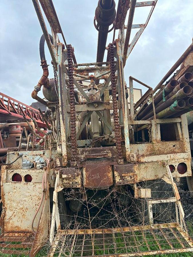 Used Failing 1000 Drill Rig