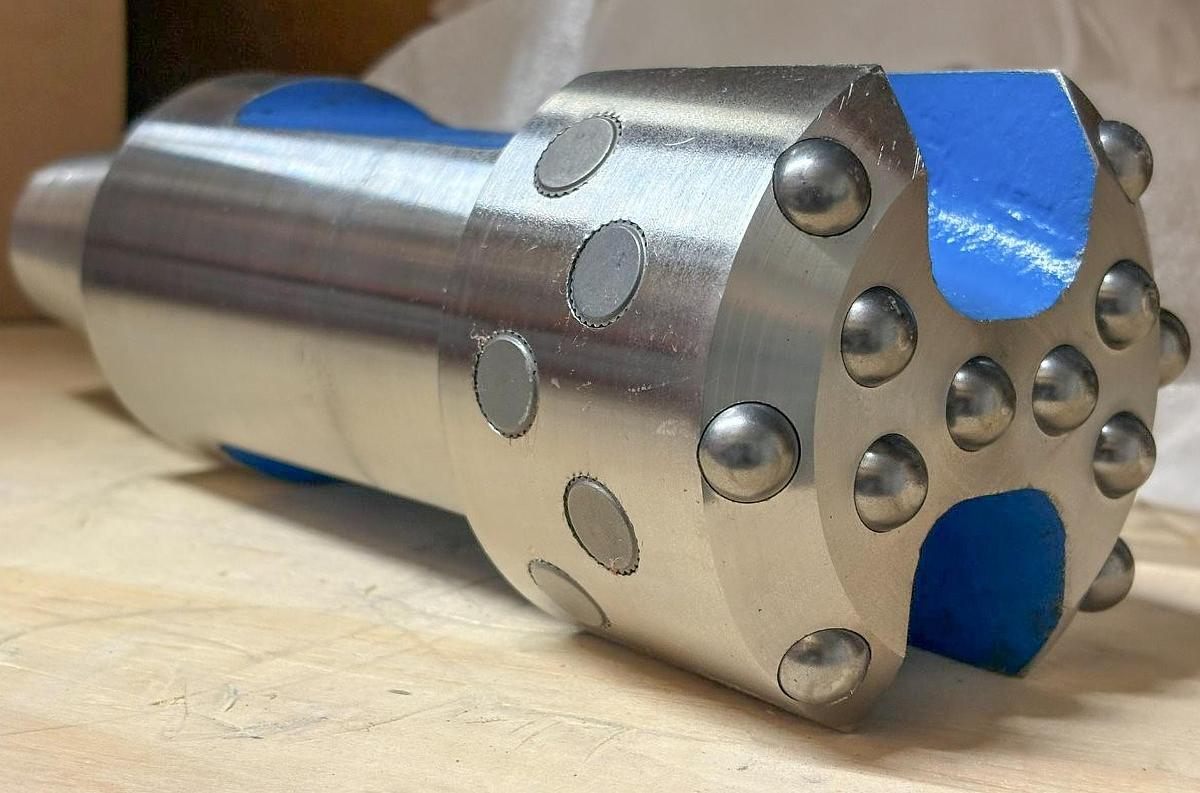 Supreme 3-7/8" Flat Face Carbide Button Cable Tool Drill Bit, 1-1/2" X 2-1/4" Pin Thread