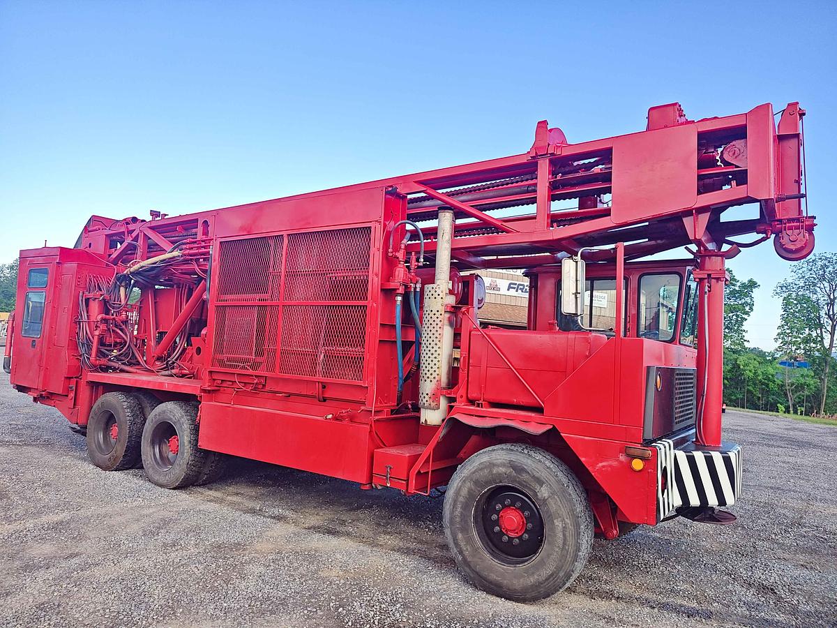 Used 1999 Ingersoll-Rand T4BH Blasthole Drill Rig