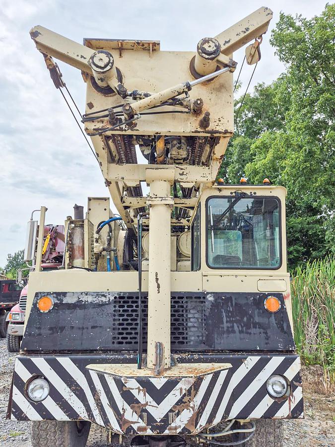 Used 1994 Ingersoll-Rand T4W Drill Rig