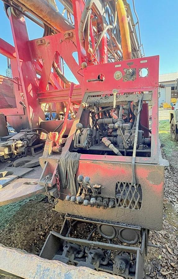Used 1976 Ingersoll-Rand Cyclone TH60 Drill Rig