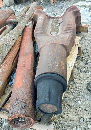 Used 18" cable tool drill chisel bit, 31" length, 4" x 5" API pin thread.