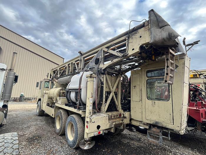 Used 1999 Ingersoll-Rand T4BH Drill Rig