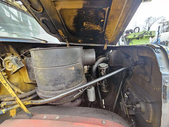 Used 1976 Chicago Pneumatic 670 Drill Rig