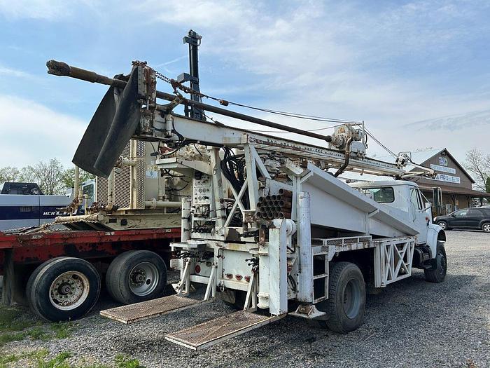 Used 1991 Canterra Ct250 Torquemaster Series Monitoring Drill.