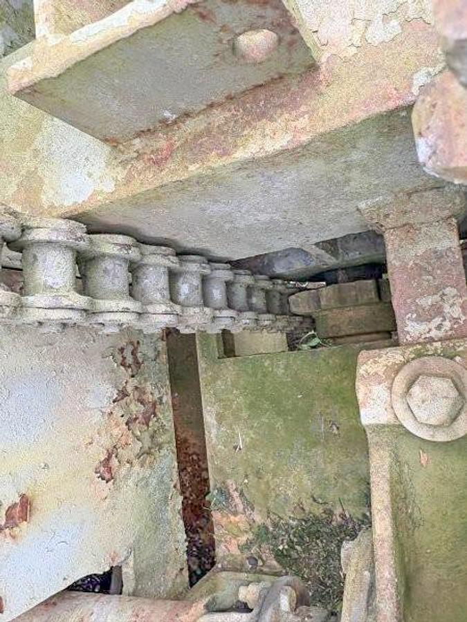 Used Davey M8A Table Drive Drill Rig