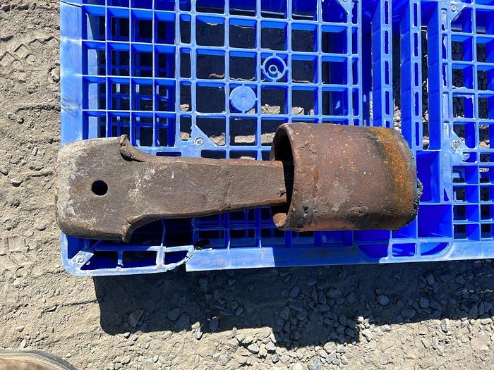 Used 5-3/4" to 6" Dart Valve Bailer Bottom for Cable Tool