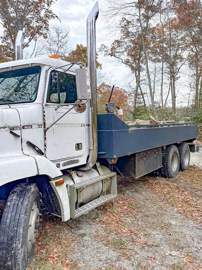 Used 1993 Freightliner Water Tender Truck