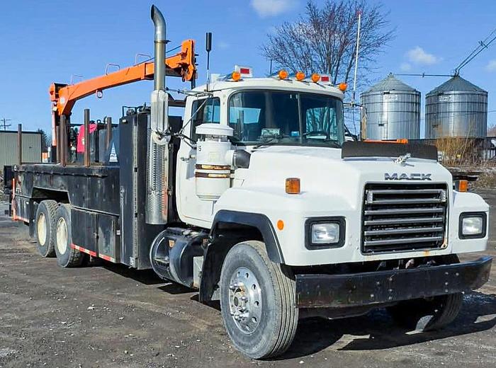 Used 1999 Mack Service Truck