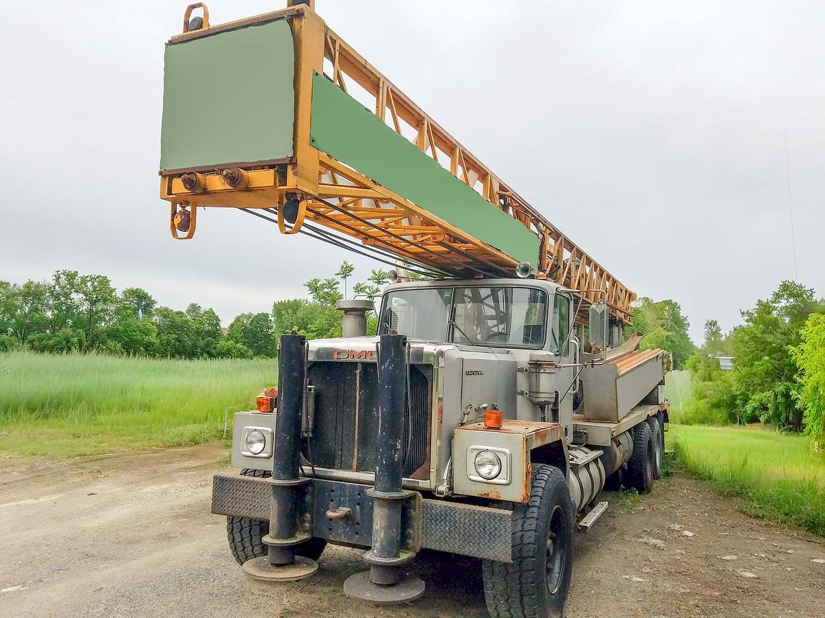 Used 1985 Ingersoll-Rand TH60 Drill Rig