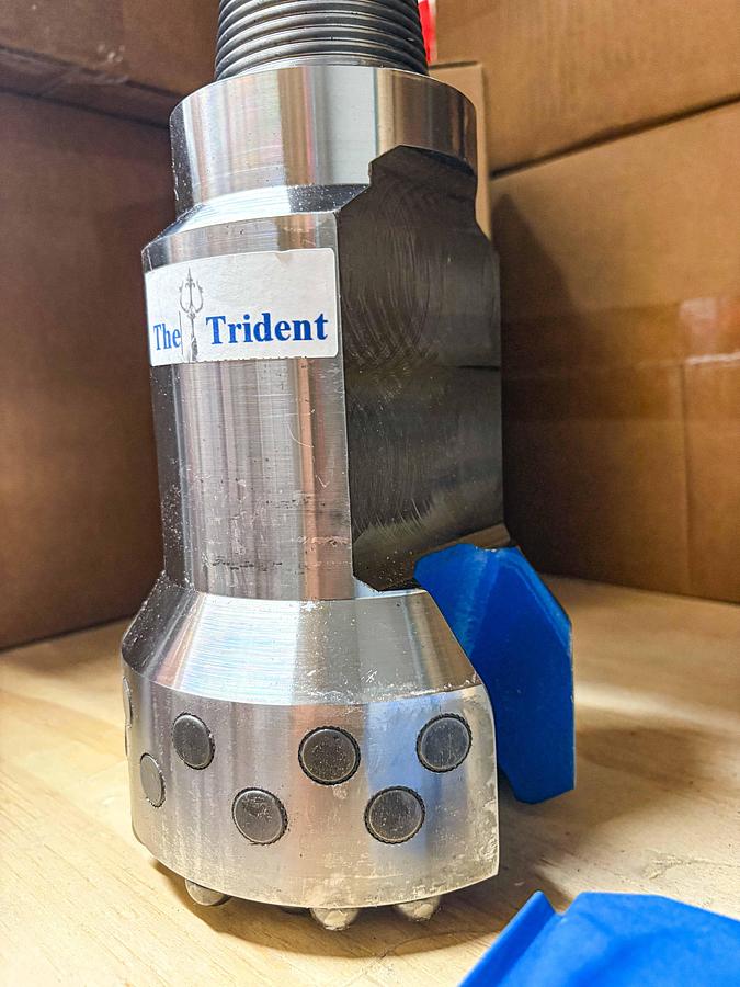 Used Supreme 5-3/4" Flat Face Carbide Button Cable Tool Drill Bit, 1-5/8” X 2-5/8” Pin Thread