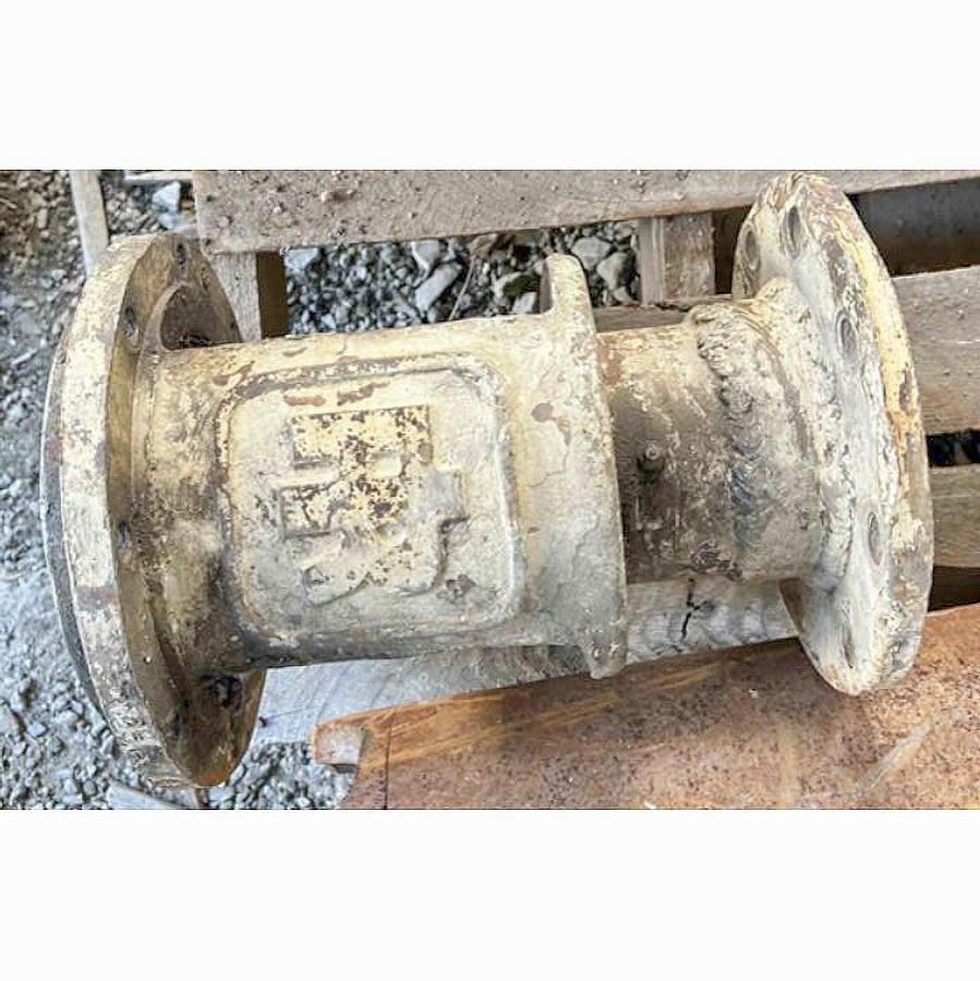 Used Western Rubber 25CM-4 Bonnet / Gooseneck for the 25CM Series Heavy-Duty Water/Mud Swivel.