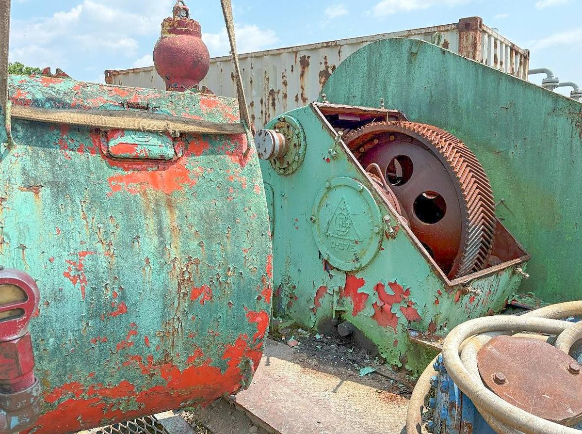 Used Continental Emsco Company 375 Duplex Mud Pump