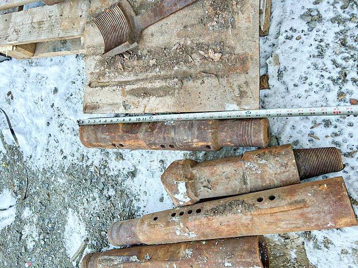 Used 2-1/4" X 3-1/4" Cable Tool Rope Socket, Conventional "Prosser" Style Complete With Fishing Neck.