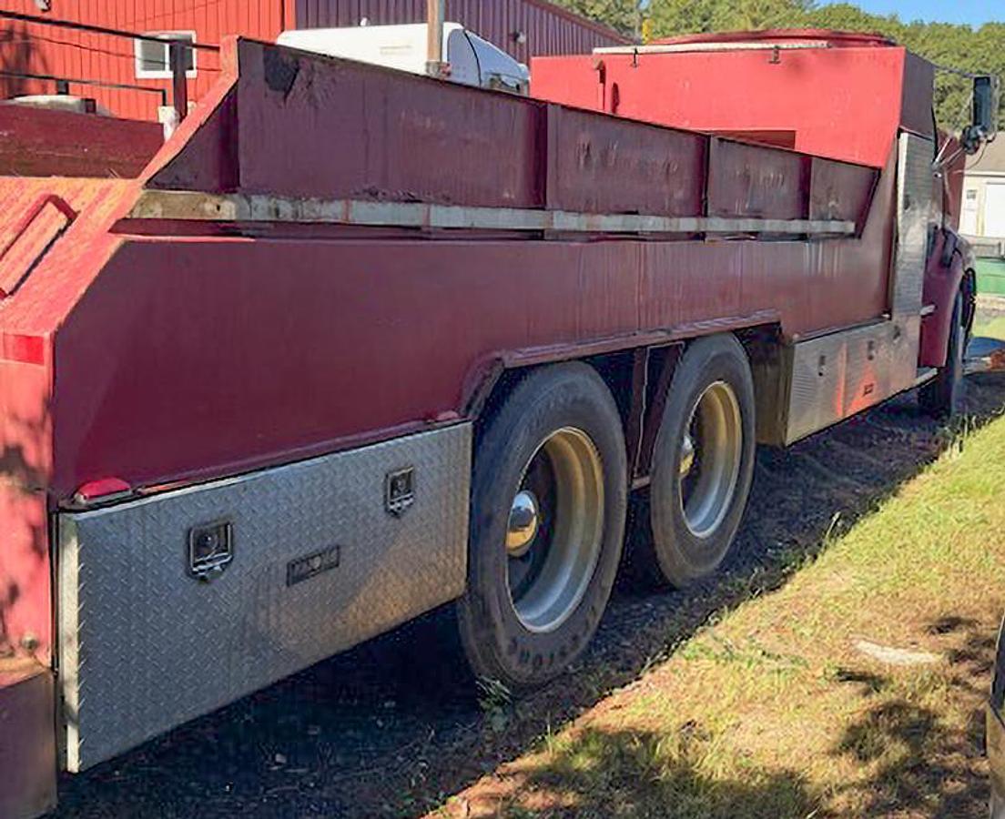 Used 1996 Ford Flatbed Water Tender Truck