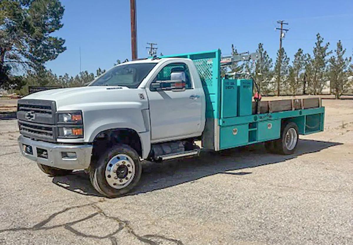 Used 2020 Chevrolet 5500HD Service Truck
