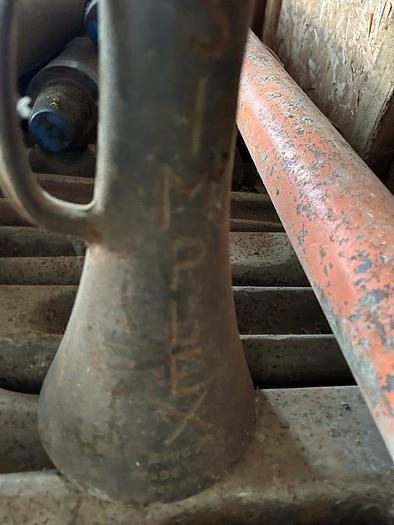 Used Simplex / Duff Norton Screw Leveling Jacks for Cable Tool