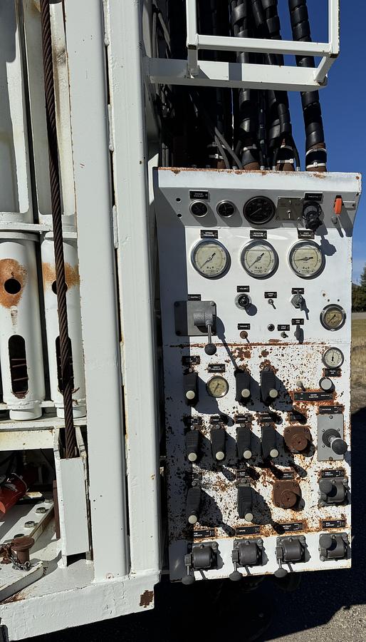 Refurbished Ingersoll-Rand TH100 Drill Rig