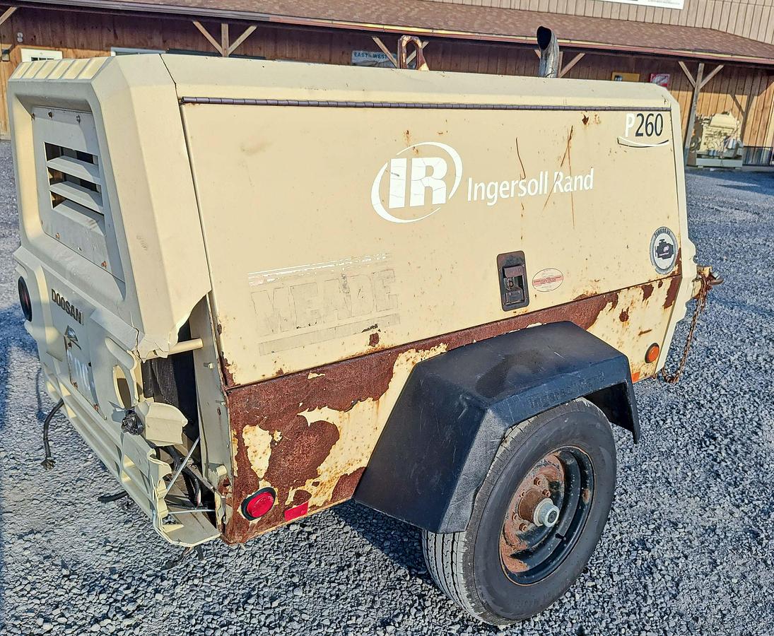 Used 2008 Doosan P260WIR Mobile Air Compressor