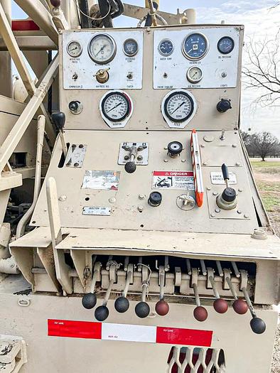 Used 1988 Ingersoll-Rand TH60 Long Tower Drill Rig
