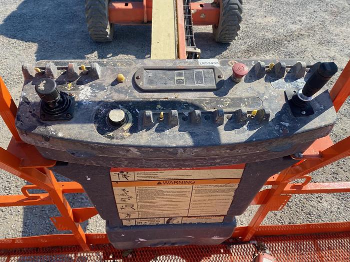 Used 2005 JLG 400S 4WD Diesel Telescopic Boom Lift