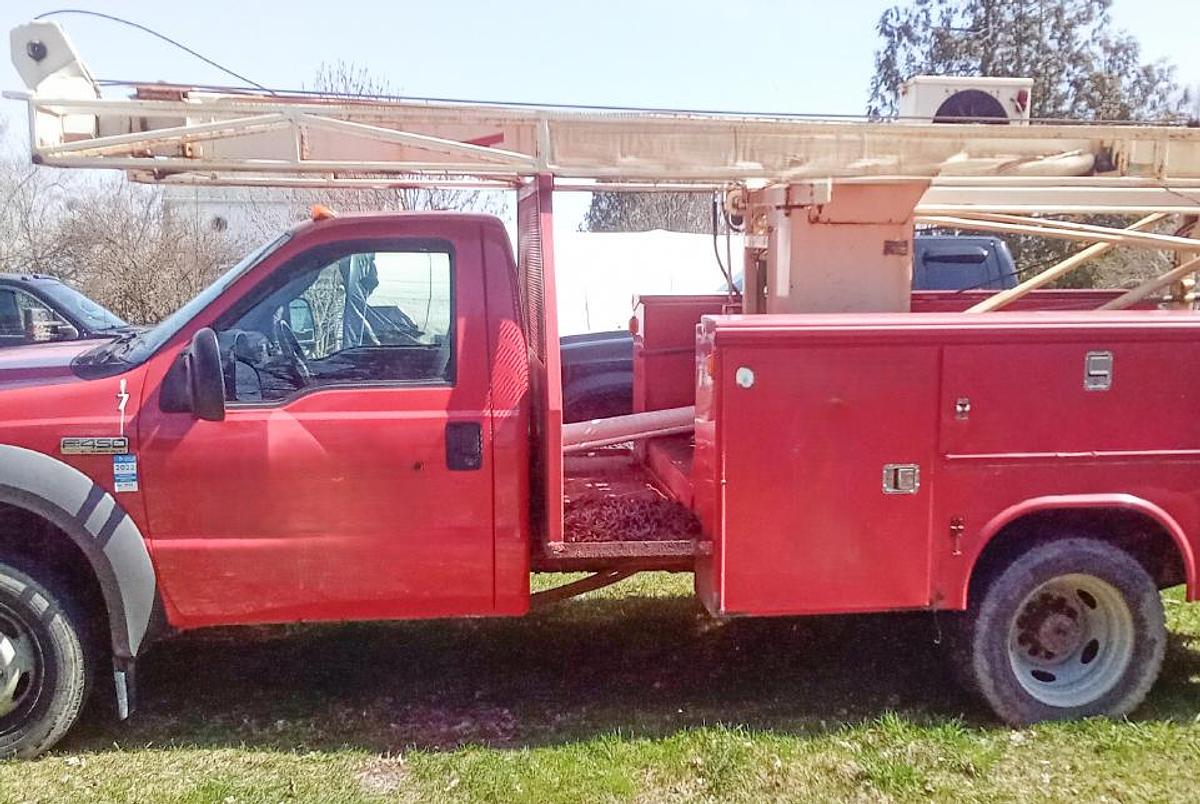 Used 1997 Smeal 5T Pump Hoist with Sand Line