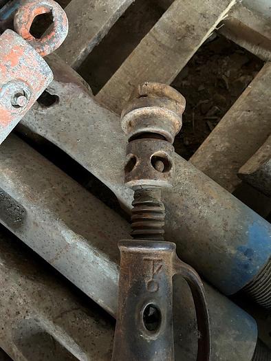 Used Simplex / Duff Norton Screw Leveling Jacks for Cable Tool