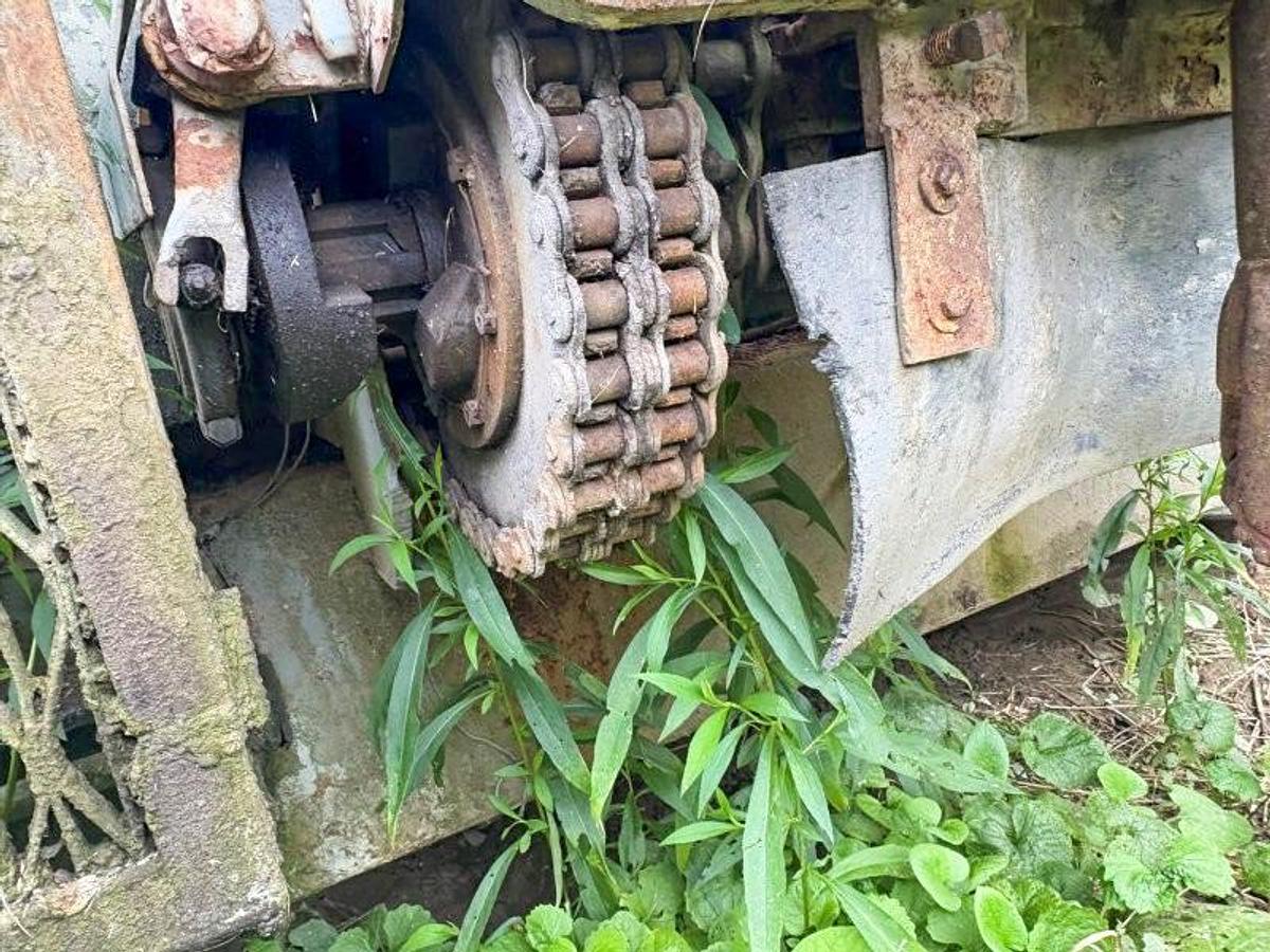 Used Davey M8A Table Drive Drill Rig