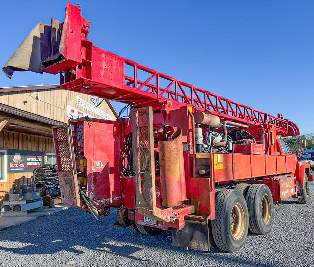 Used 1987 Schramm T450 H Drilling Rig