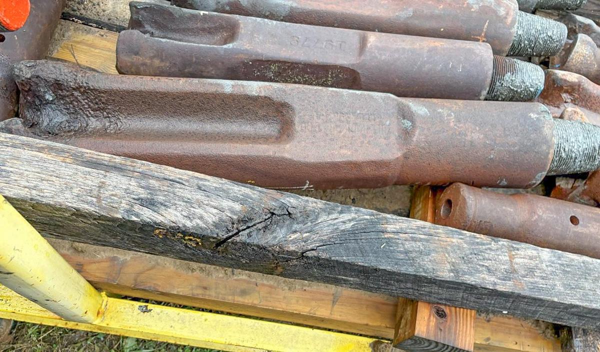 Used 7-3/4" x 30" Cable Tool Chisel Bit