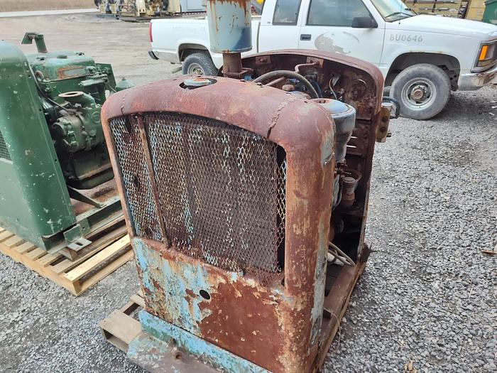 Used Detroit 2-71 Diesel Engine