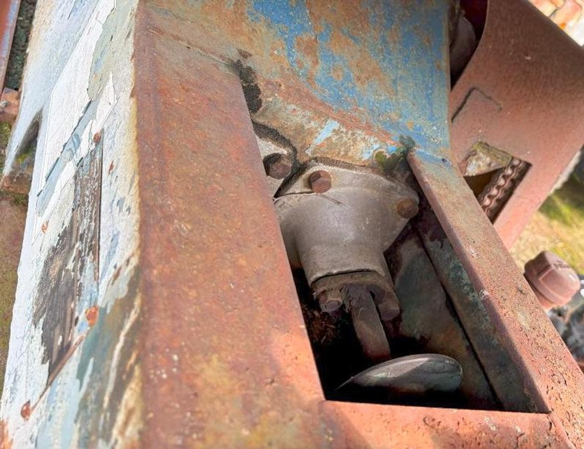 Used Failing L-100-CA 4-1/2" X 5" Duplex-Piston Mud Pump