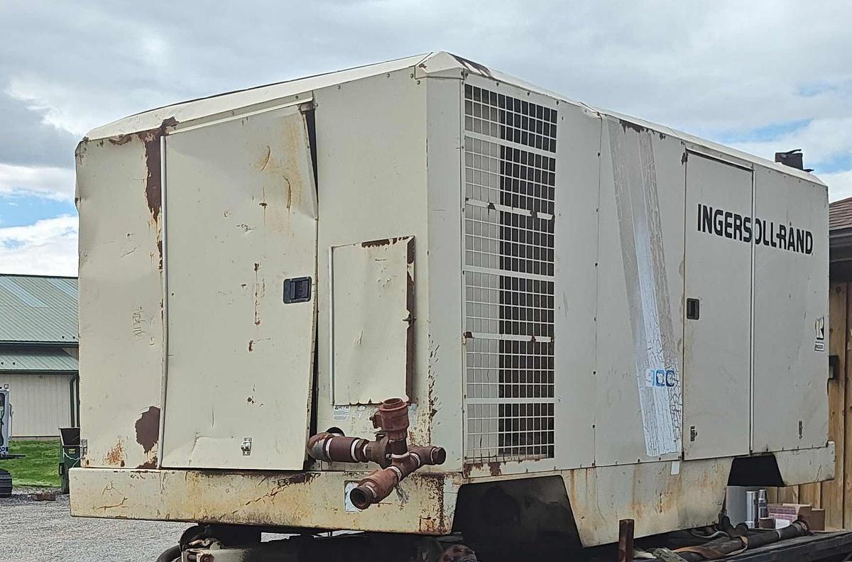 Used 1994 Ingersoll-Rand XHP900 CFM/350 PSI Air Compressor
