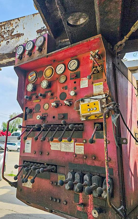 Used 2010 Schramm T200XD Deep Water / Oil & Gas Energy Drill Rig.