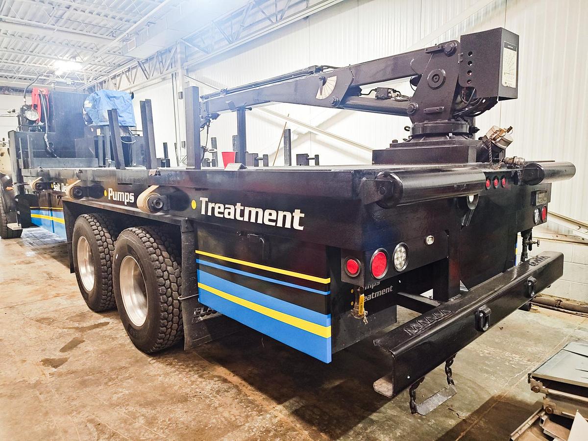 Used 2007 Peterbilt 355 Flat Water Fleet Truck