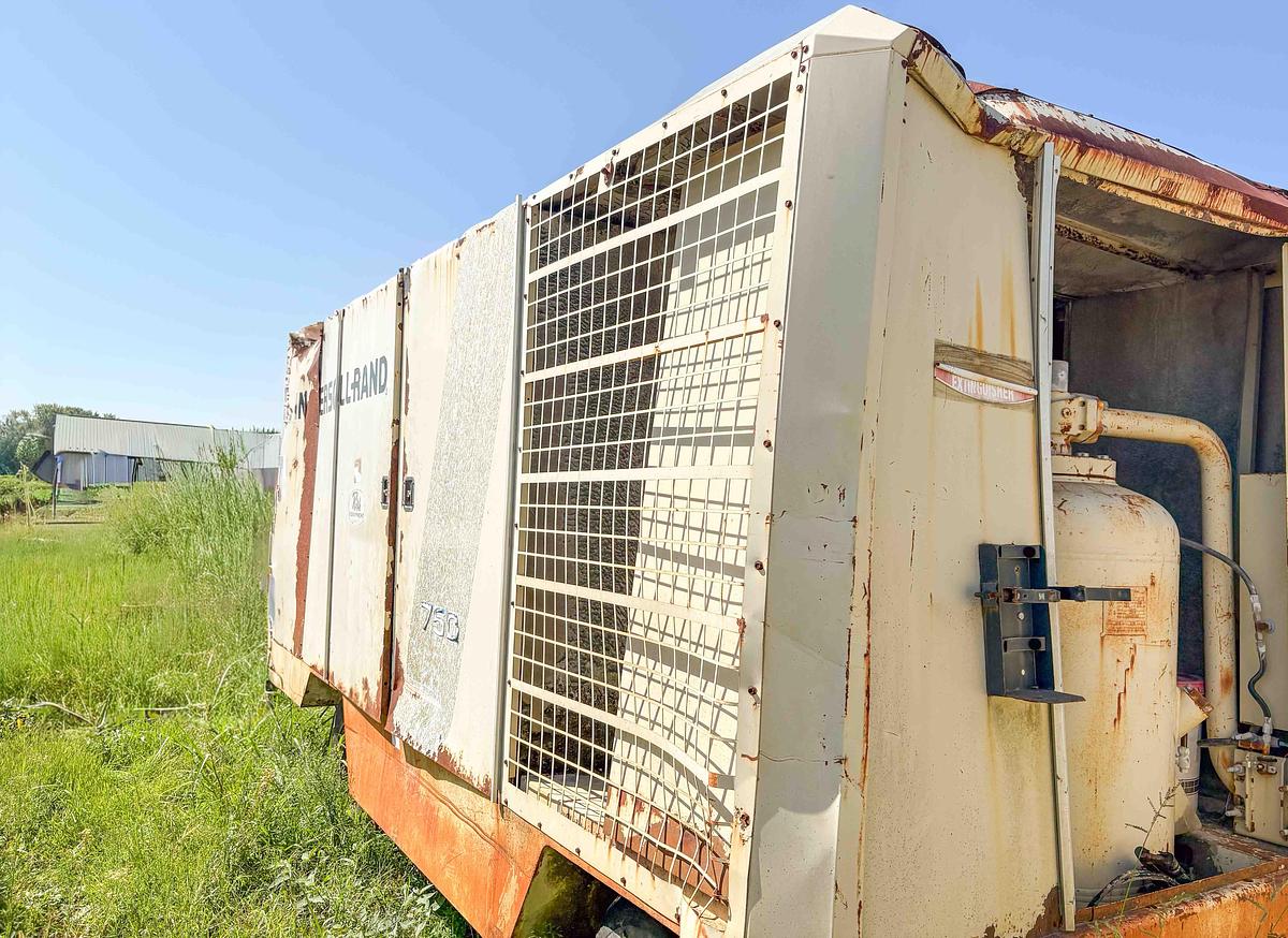 Used 1993 Ingersoll-Rand XHP 750 Cfm / 350 Psi Air Compressor